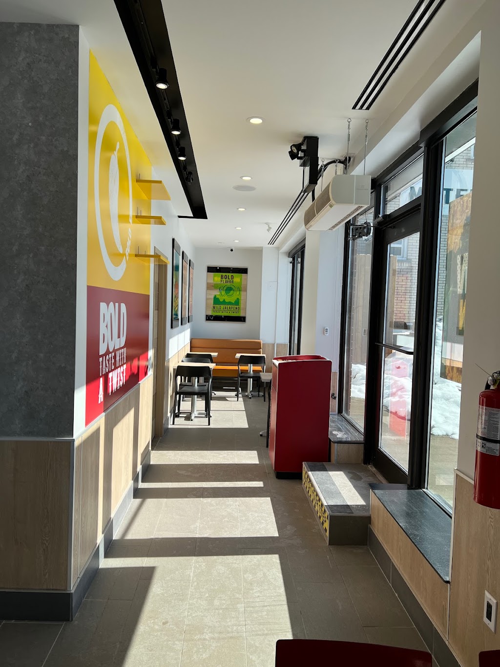 Churchs Texas Chicken | 5846 Drummond Rd, Niagara Falls, ON L2G 4L5, Canada | Phone: (289) 296-4376