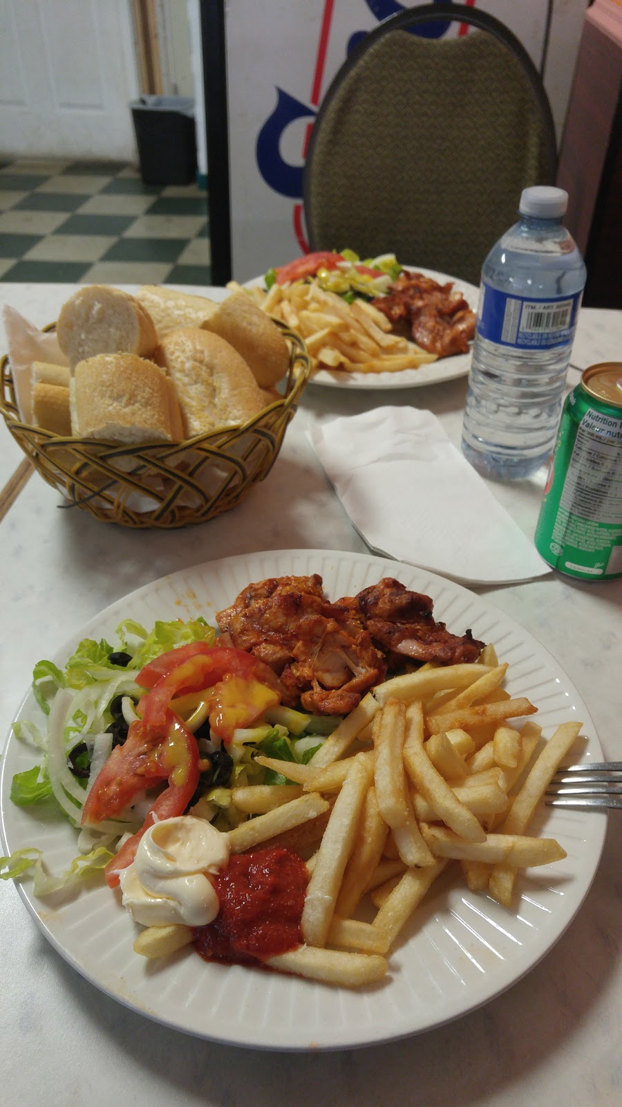 Café Mon Petit Village | 6294 Rue Jean-Talon E, Saint-Léonard, QC H1S 1M8, Canada | Phone: (514) 903-6294