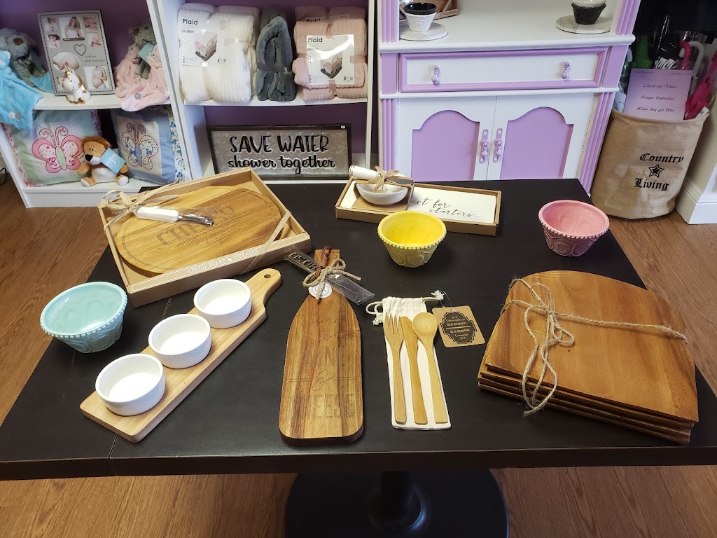 Ilan Treasures | 6 Beckwith St S, Smiths Falls, ON K7A 2A8, Canada | Phone: (613) 284-7701