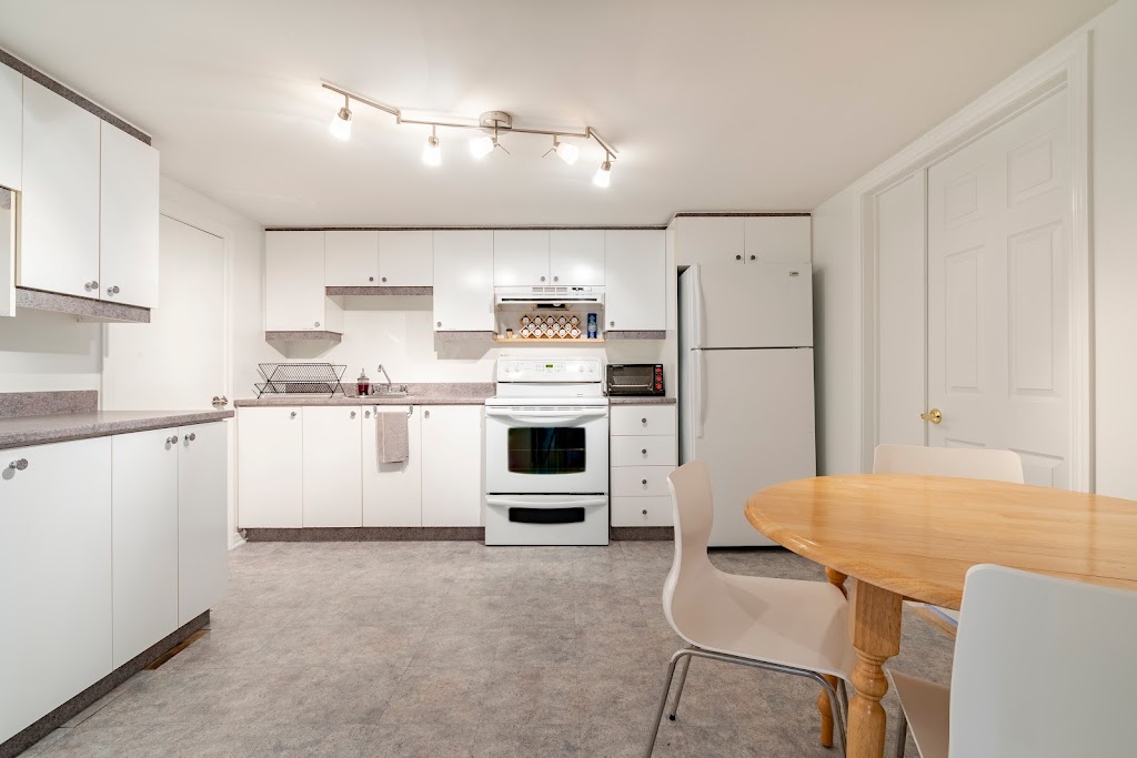 Emeraude Collectif | 1135 Bd Saint-Joseph E, Montréal, QC H2J 1L3, Canada | Phone: (438) 365-2429