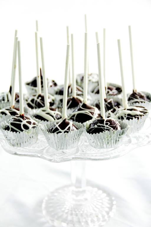 Landstra Catering | 378 Beattie St, Strathroy, ON N7G 2X6, Canada | Phone: (519) 245-3920