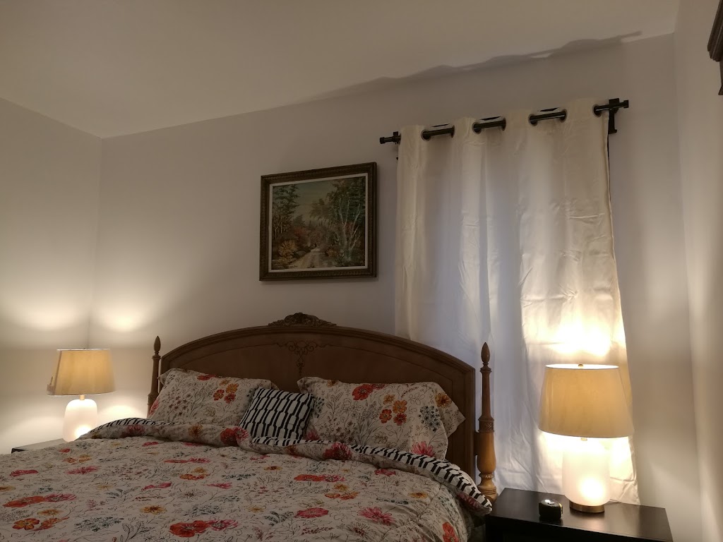 Ambassador B&B & Ambassadors Inn Next Door - Stratford | 266 Ontario St, Stratford, ON N5A 3H5, Canada | Phone: (519) 589-6158