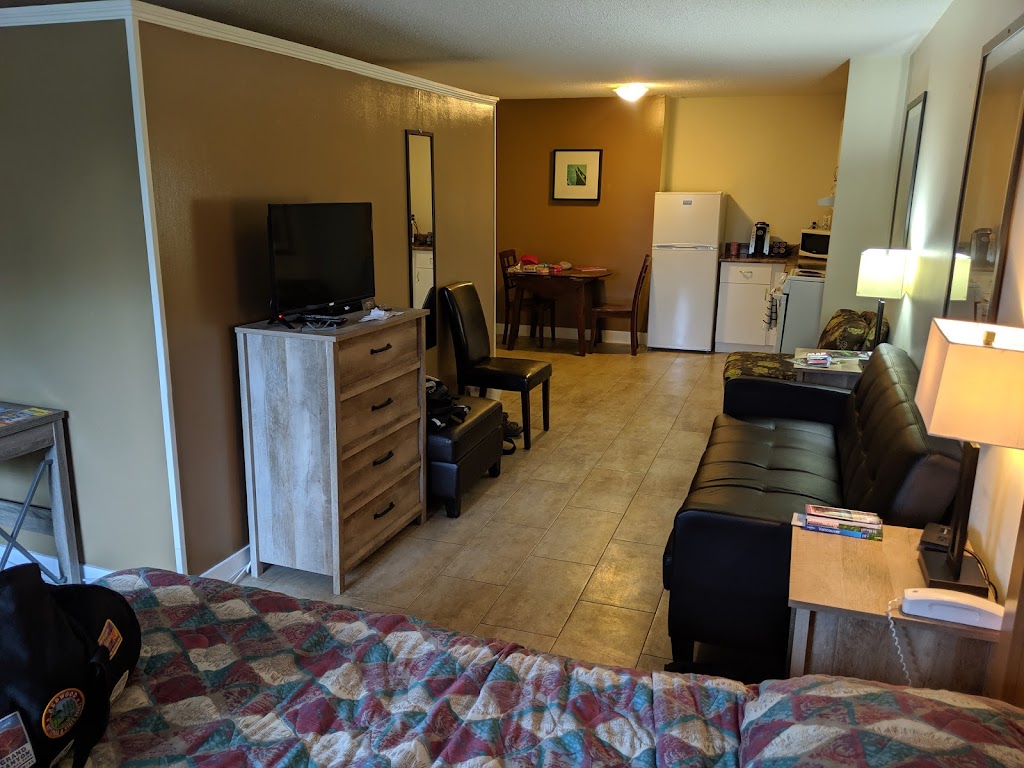 Metro Inn | 680 Garbally Rd, Victoria, BC V8T 2K2, Canada | Phone: (250) 386-8351