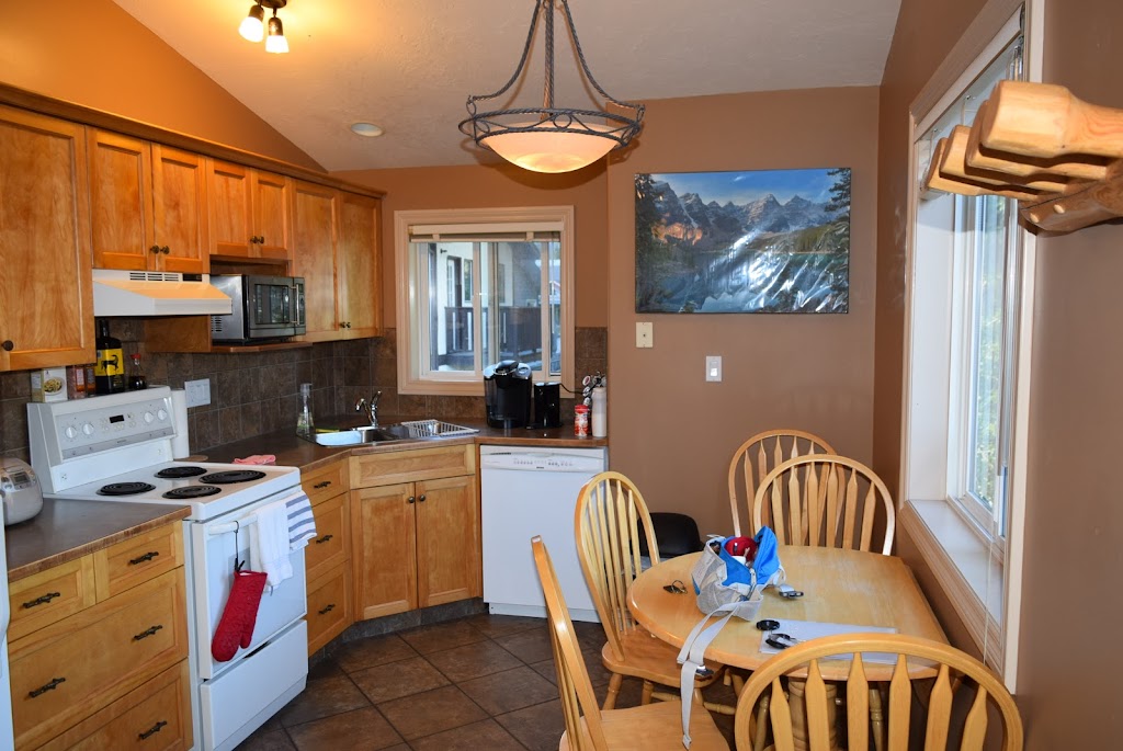 Banff Squirrels Nest B&B | 332 Squirrel St, Banff, AB T1L, Canada | Phone: (403) 763-0048