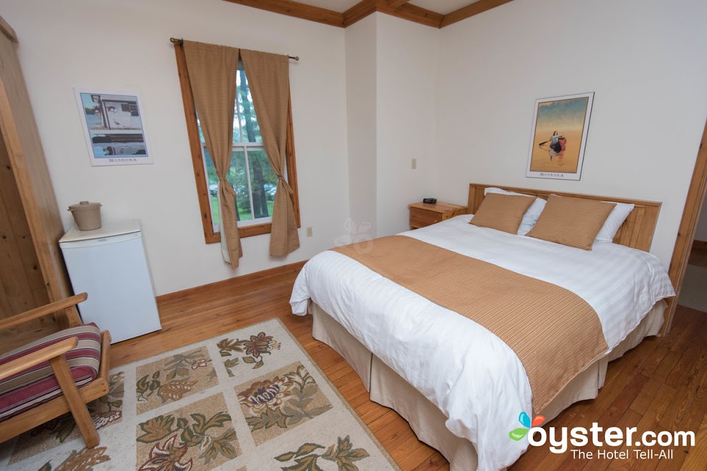 Shamrock Lodge | 1090 Shamrock Rd, Port Carling, ON P0B 1J0, Canada | Phone: (705) 765-3177