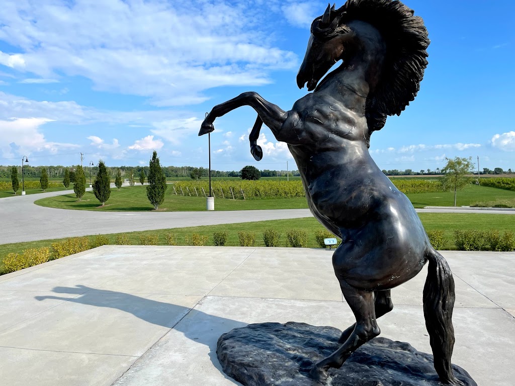 Dark Horse Estate Winery Inc. | 70665 B Line, Grand Bend, ON N0M 1T0, Canada | Phone: (519) 238-5000