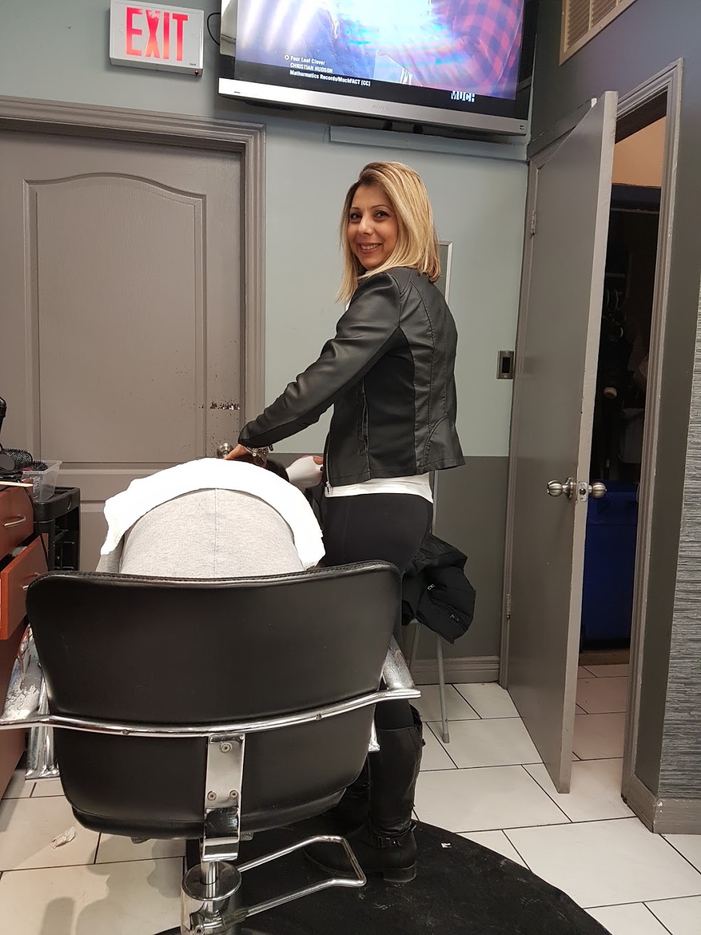 New Style Hair design | 2853 Jane St, North York, ON M3N 2J5, Canada | Phone: (416) 638-0160