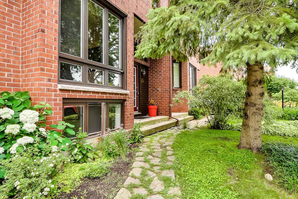 Melissa Bittle | Century 21® Real Estate Broker | 1694 Rte 105, Chelsea, QC J9J 1B4, Canada | Phone: (819) 421-2340