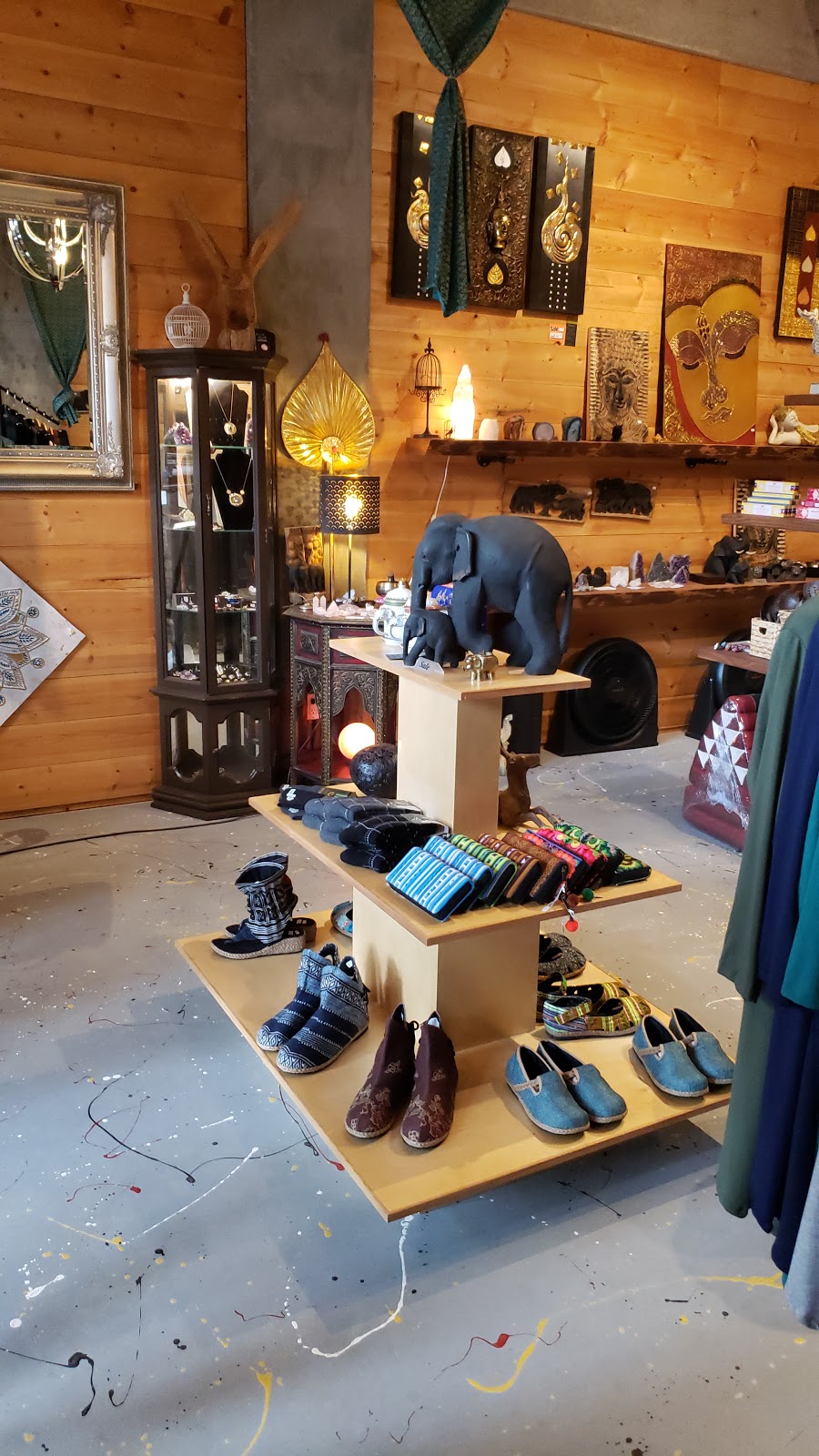Siam 99 | 12808 Madeira Park Road #103, Madeira Park, BC V0N 2H1, Canada | Phone: (604) 740-2472