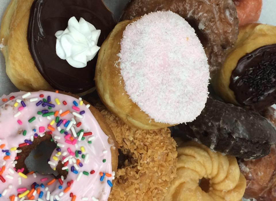 Donut Kraze | 406 Dingens St, Buffalo, NY 14206, USA | Phone: (716) 824-4527