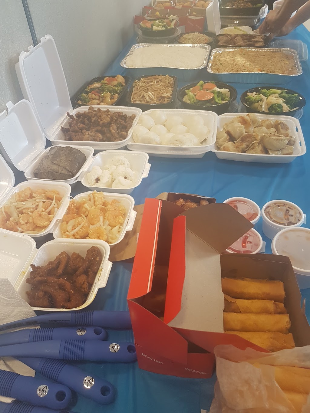 Victoria Seafood Restaurant 香江海鮮酒家 | 1086 St Marys Rd, Winnipeg, MB R2M 4K4, Canada | Phone: (204) 255-0665