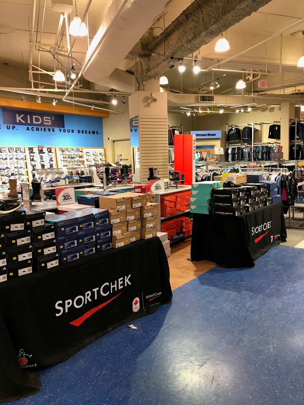 Sport Chek | 1 Promenade Cir, Thornhill, ON L4J 4P8, Canada | Phone: (905) 707-0557