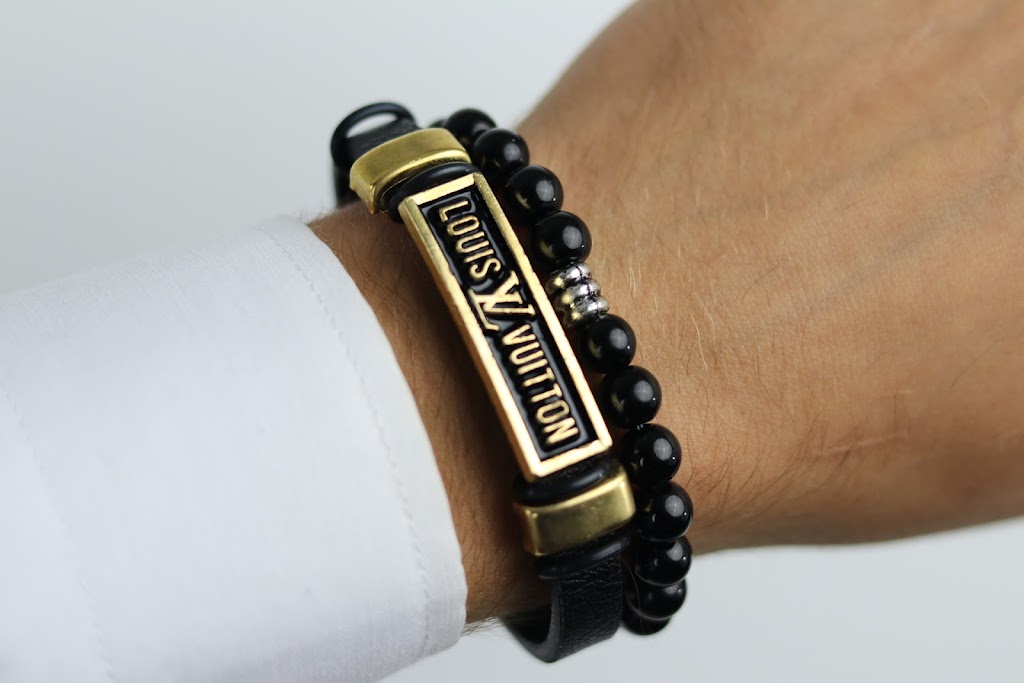Alkassab Luxuries and accessories | 206 Millbank Dr, London, ON N6C 4W1, Canada | Phone: (226) 998-6637