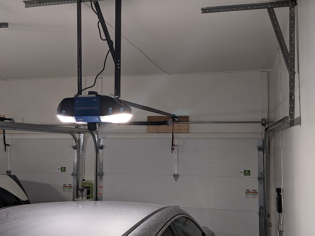 Solution Garage Doors | 3602 Bd Poirier, Saint-Laurent, QC H4R 2J5, Canada | Phone: (514) 418-0055