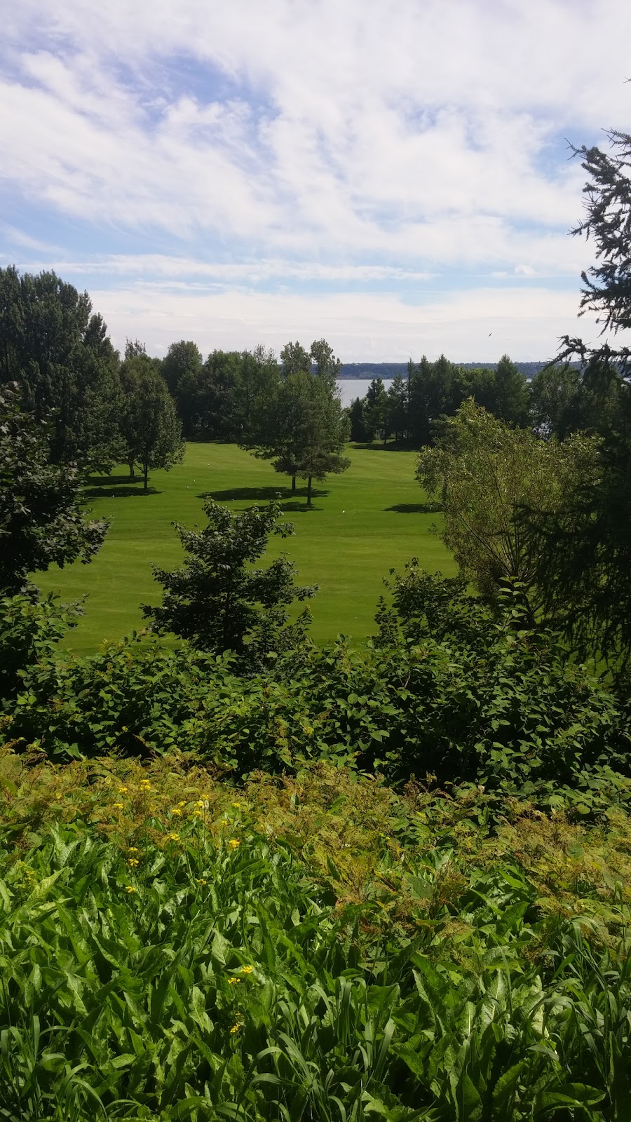 Club De Golf Donnacona | 359 Rue Notre Dame, Donnacona, QC G3M 1H3, Canada | Phone: (418) 285-1771