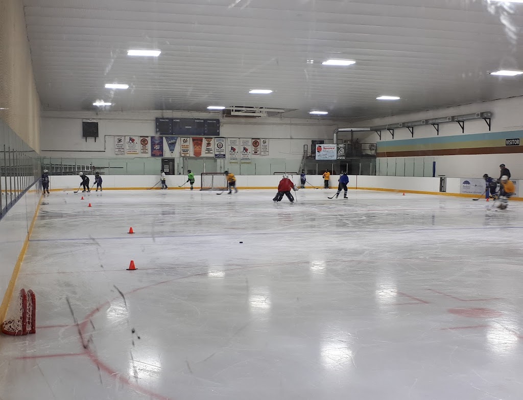 South River-Machar Community Centre | 1 Lincoln Ave, South River, ON P0A 1X0, Canada | Phone: (705) 386-2622