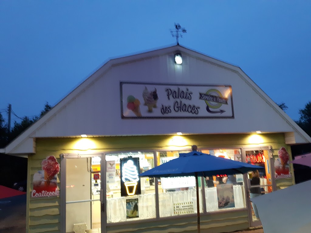 Palais Des Glaces | 3385 Boulevard Dagenais O, Laval, QC H7P 1V5, Canada | Phone: (450) 625-2161