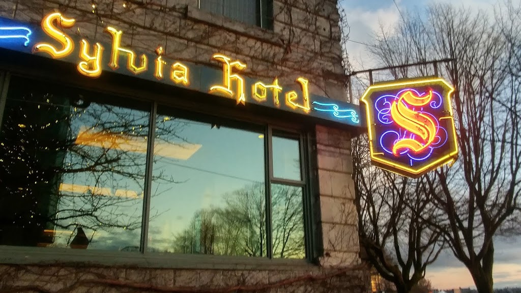 Sylvia Hotel and Restaurant | 1154 Gilford St, Vancouver, BC V6G 2P6, Canada | Phone: (604) 681-9321