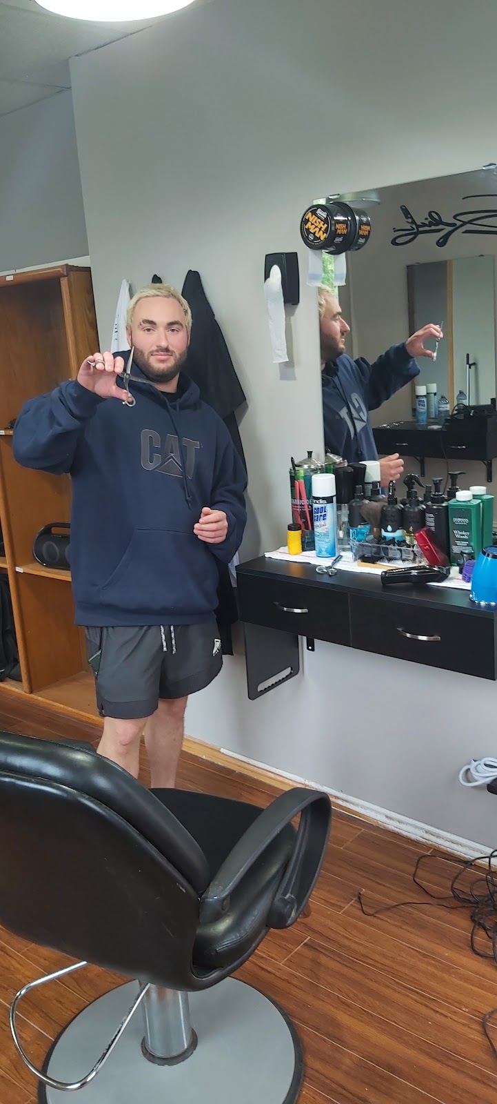 Slick Barbershop | 6567 Longwoods Rd, Melbourne, ON N0L 1T0, Canada | Phone: (647) 447-6382