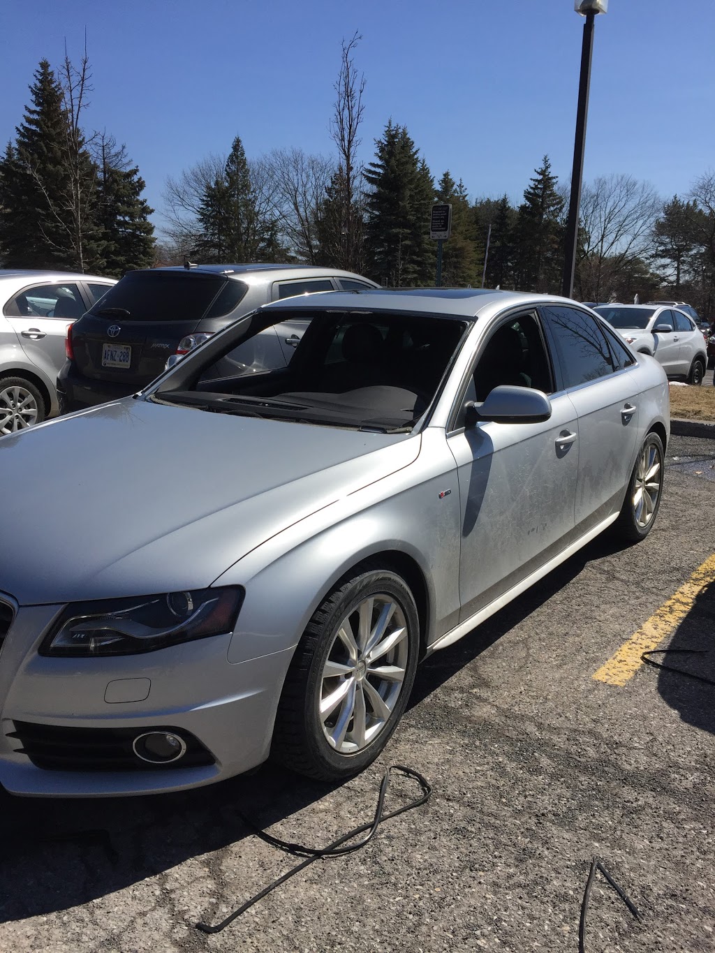 RoadRunner Auto Glass | 37 Rue de Bruxelles, Gatineau, QC J9J 0M4, Canada | Phone: (613) 316-2131