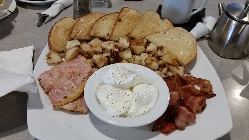 Country Corner Eatery | 357 Durham Rd W, Durham, ON N0G 1R0, Canada | Phone: (519) 369-3000