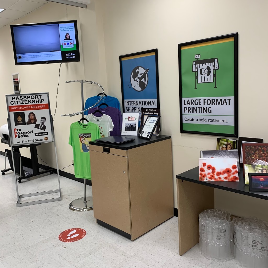 Mailbox services at The UPS Store inside Walmart | The UPS Store inside Walmart, 11 Woodlawn Rd W, Guelph, ON N1H 0B4, Canada | Phone: (519) 763-9222