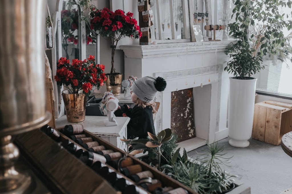 Amborella Floral | 2515 90 Ave SW, Calgary, AB T2V 0L8, Canada | Phone: (403) 386-0330