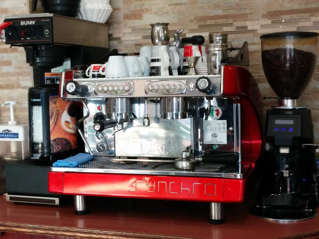 Café Moccaccino | 4945 Rue Notre-Dame Ouest, Montreal, QC H4C 1S9, Canada | Phone: (514) 989-8111