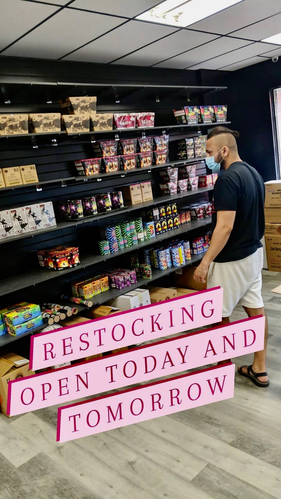 PyroBobs Fireworks | 280 Victoria St N, Kitchener, ON N2H 5E2, Canada | Phone: (519) 589-0907