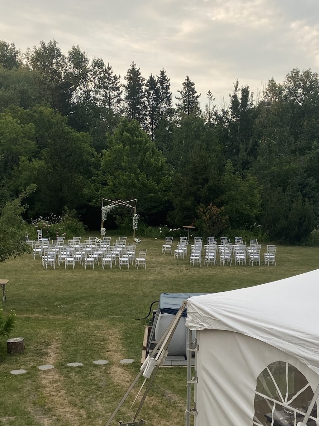The Dragonfly Inn Sherwood Park | 52477 AB-21 #170, Sherwood Park, AB T8A 6K2, Canada | Phone: (780) 271-1650