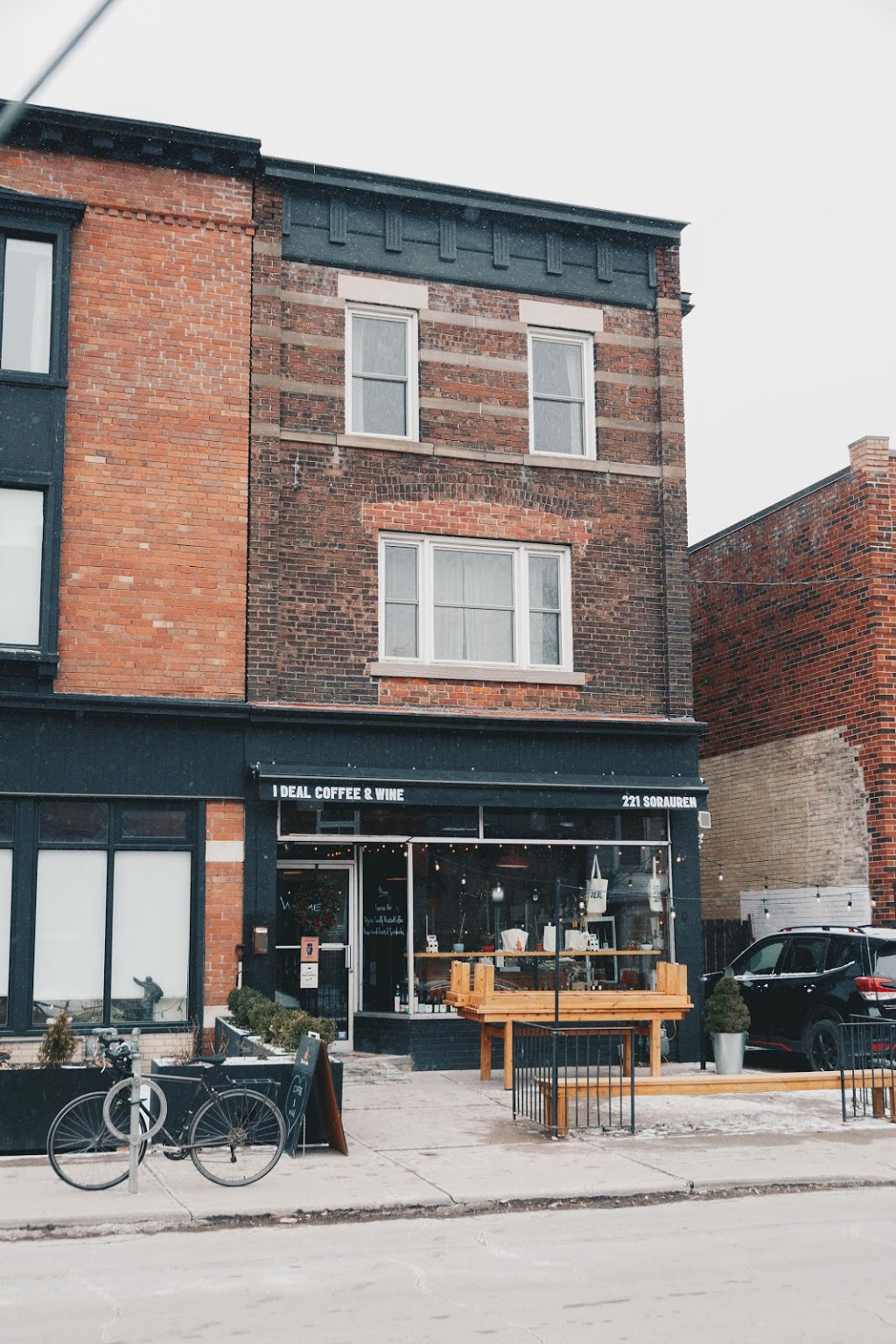 I DEAL coffee & wine bar | 221 Sorauren Ave, Toronto, ON M6R 2G1, Canada | Phone: (416) 364-7700
