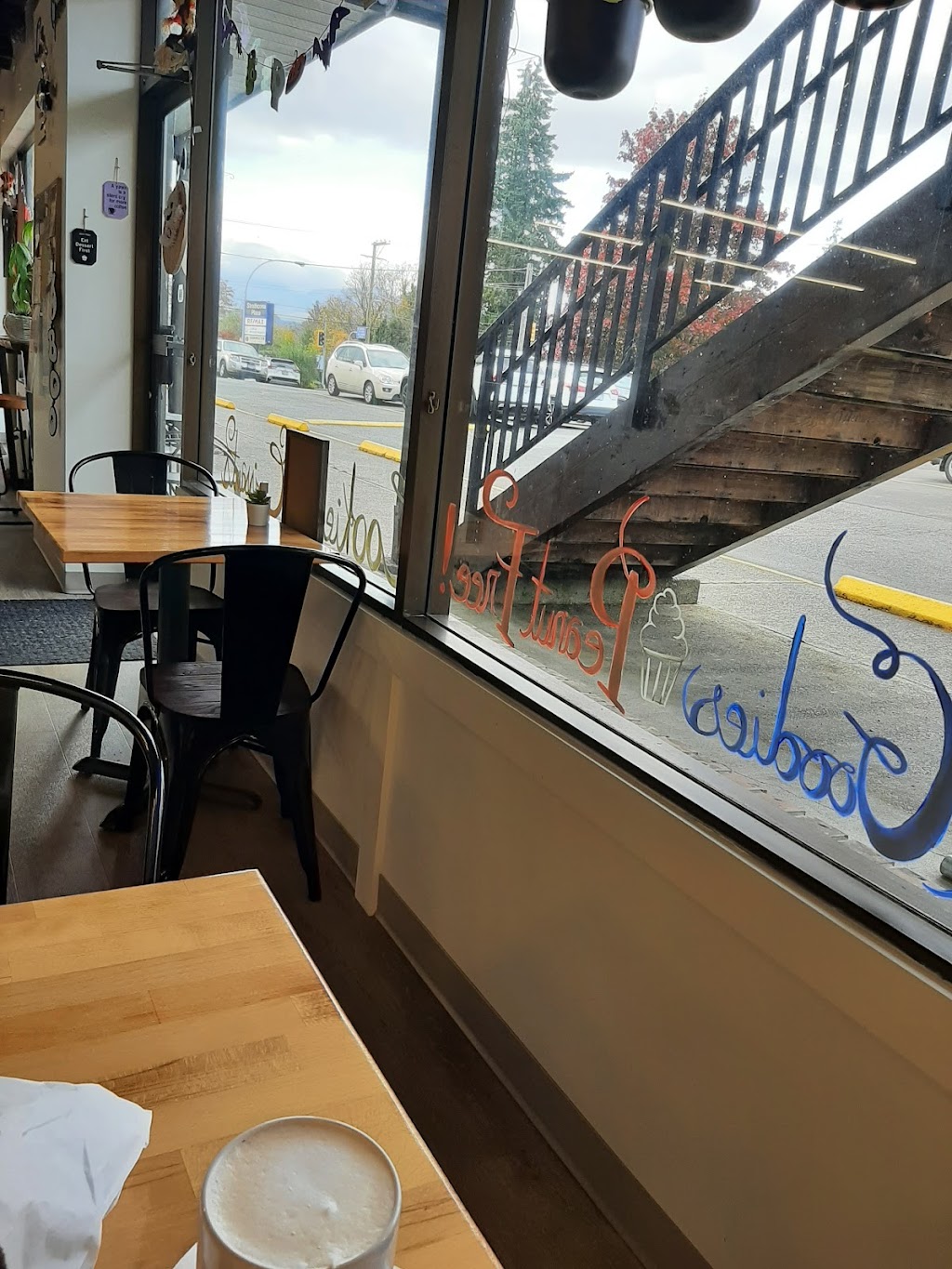 The Flying Apron | 268 Anderton Rd, Comox, BC V9M 1Y2, Canada | Phone: (236) 655-6604