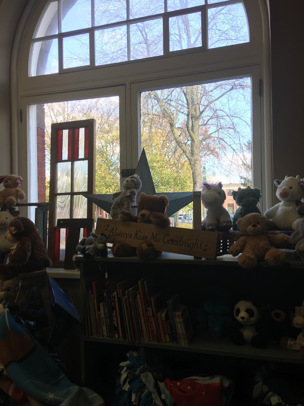Olde Post Office Shoppe | 4189 Petrolia Line, Petrolia, ON N0N 1R0, Canada | Phone: (519) 882-0747