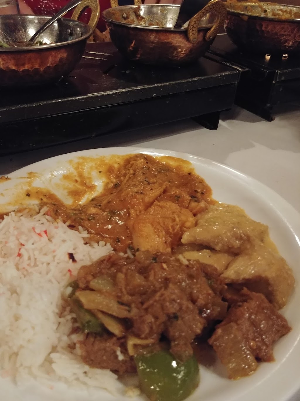 Lal Kella Tandoori | 90 Bd Saint-Jean-Baptiste, Châteauguay, QC J6K 3A6, Canada | Phone: (450) 692-1999