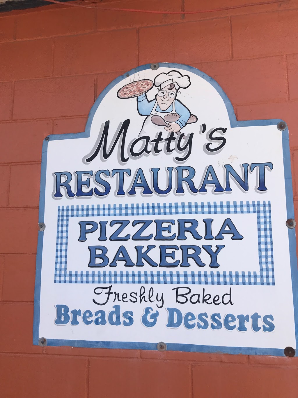 Mattys Pizzeria | 288 Young St, Wilson, NY 14172, USA | Phone: (716) 751-3907