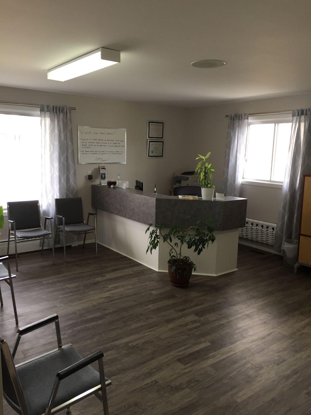 Clinique Chiropratique Dre Isabel Robichaud chiropraticienne | 15305 Avenue Saint-Louis, Saint-Hyacinthe, QC J2T 3E5, Canada | Phone: (450) 774-4010