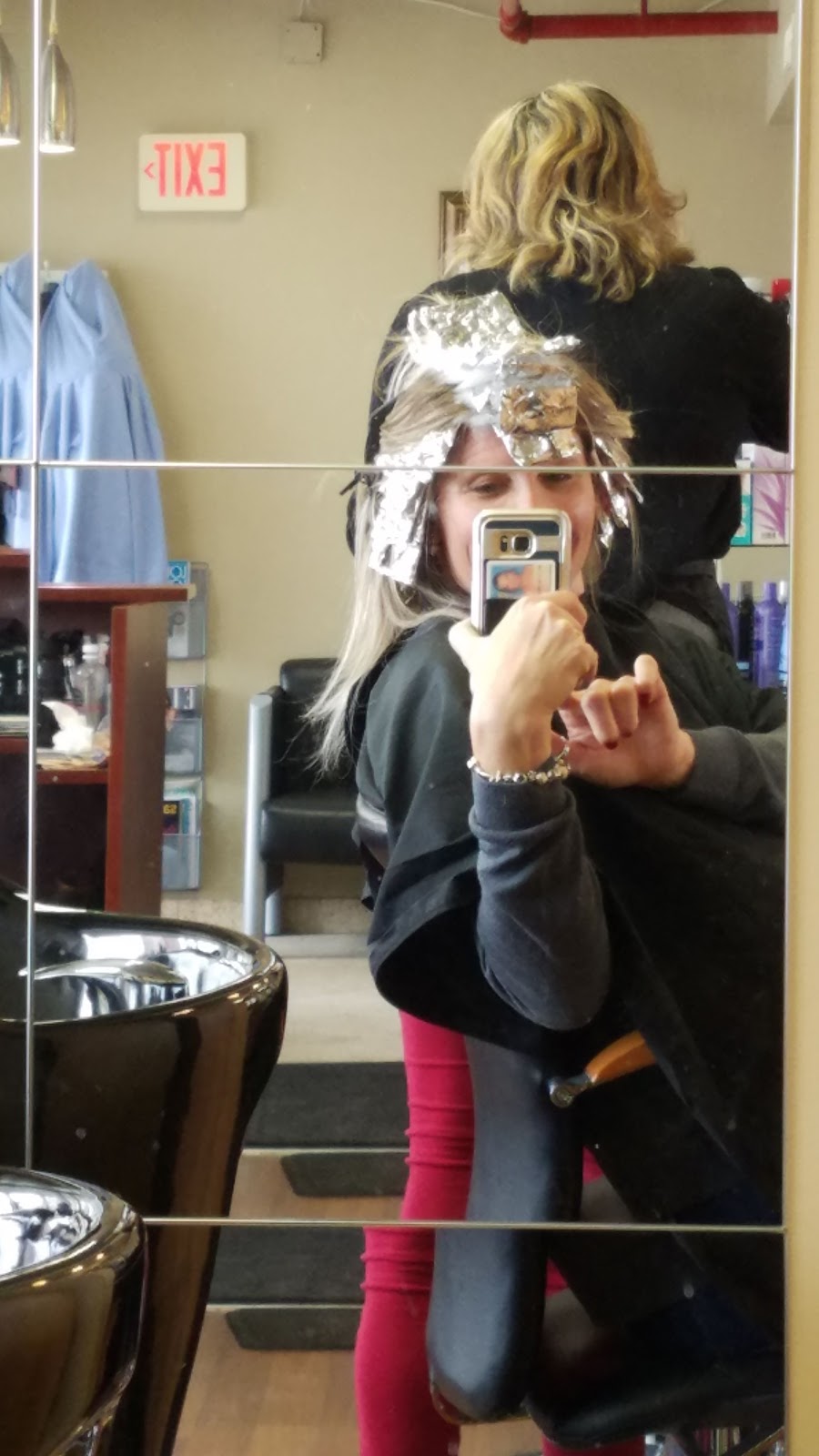 Curly Hair Salon | 1375 Dupont St, Toronto, ON M6H 4J8, Canada | Phone: (416) 849-4204