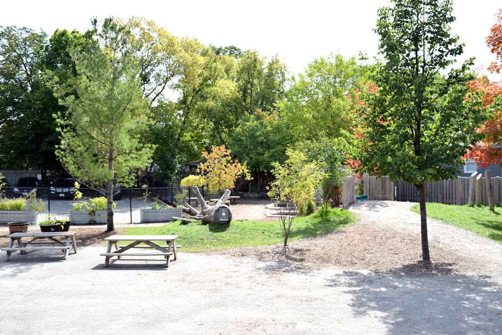 Montessori Academy of London - Oxford | 311 Oxford St E, London, ON N6A 1V3, Canada | Phone: (519) 433-9121