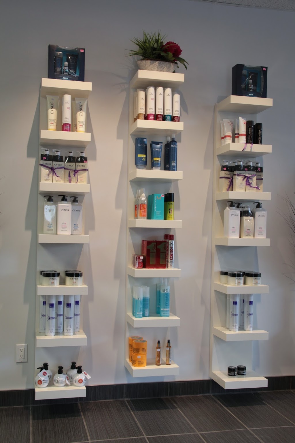 Coiffure L’opale | 876 Boulevard Curé-Labelle, Blainville, QC J7C 2K9, Canada | Phone: (450) 437-2121
