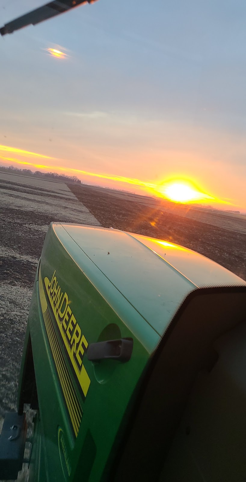 Walker Farms LTD. | 23070, RD 35N SE-30-6-4W, Carman, MB R0G 0J0, Canada | Phone: (204) 750-1841