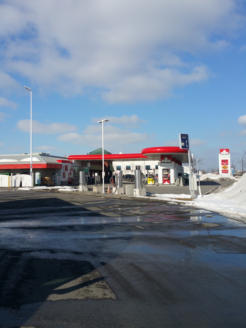Petro-Canada Gas Station & Petro-Pass Truck Stop | 8100 Boulevard du Golf, Anjou, QC H1J 3A4, Canada | Phone: (514) 355-1467