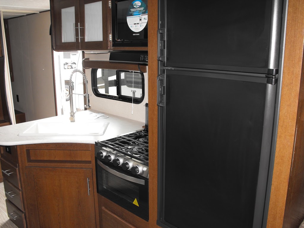 Hub City RV | 7357 Industrial Rd, Lantzville, BC V0R 2H0, Canada | Phone: (250) 933-0700