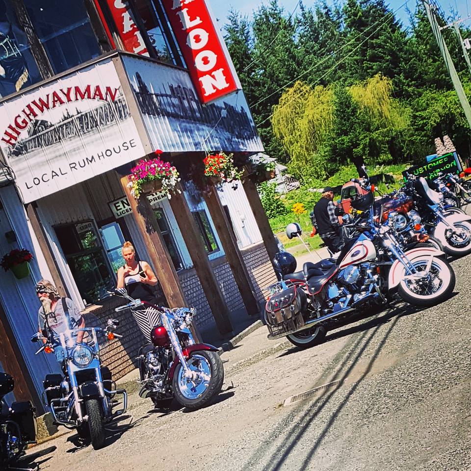 Highwayman Saloon | 5467 Island Hwy S, Union Bay, BC V0R 3B0, Canada | Phone: (250) 335-0256