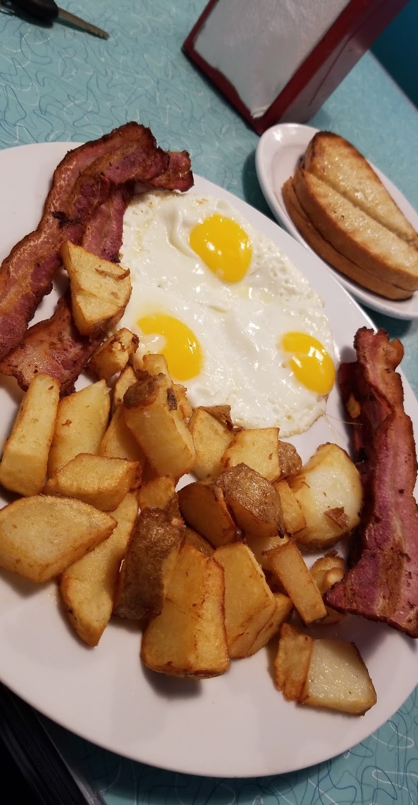 Times Square Diner | 531 Wilson Heights Blvd, North York, ON M3H 2V7, Canada | Phone: (416) 630-7696