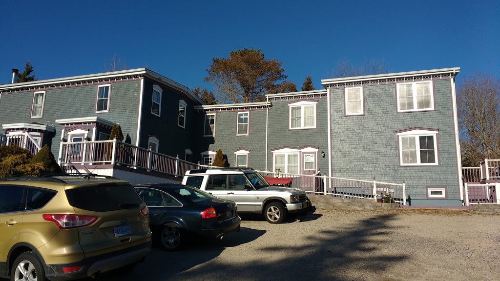 Surfside Inn | 9609 St Margarets Bay Rd, Hubbards, NS B0J 1T0, Canada | Phone: (902) 857-2417