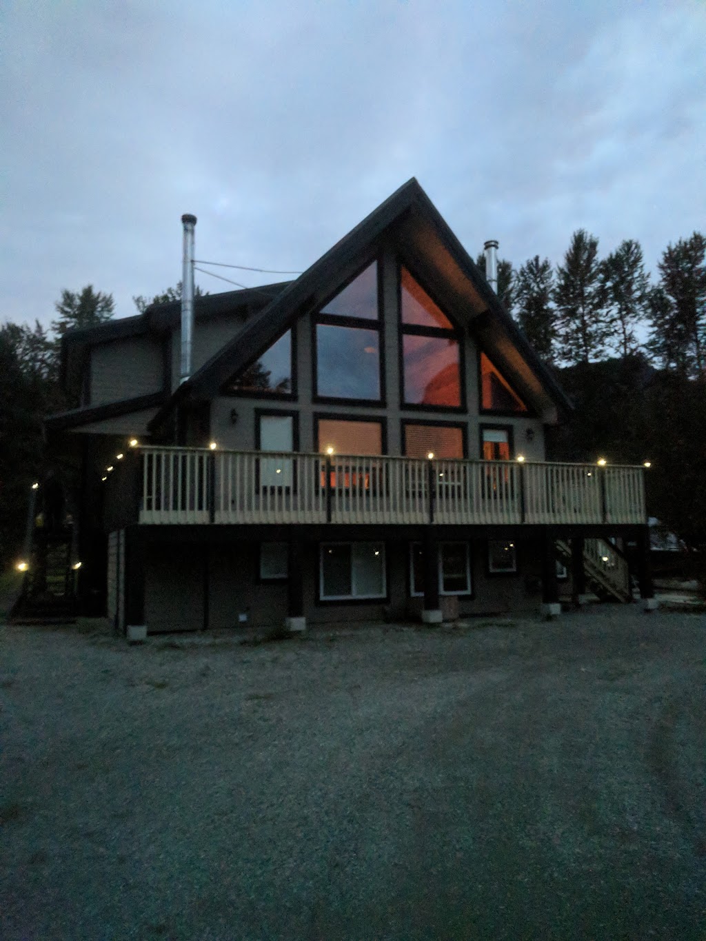 Kilby Bed and Breakfast | 76 Kilby Rd, Kent, BC V0M 1A1, Canada | Phone: (604) 491-3337
