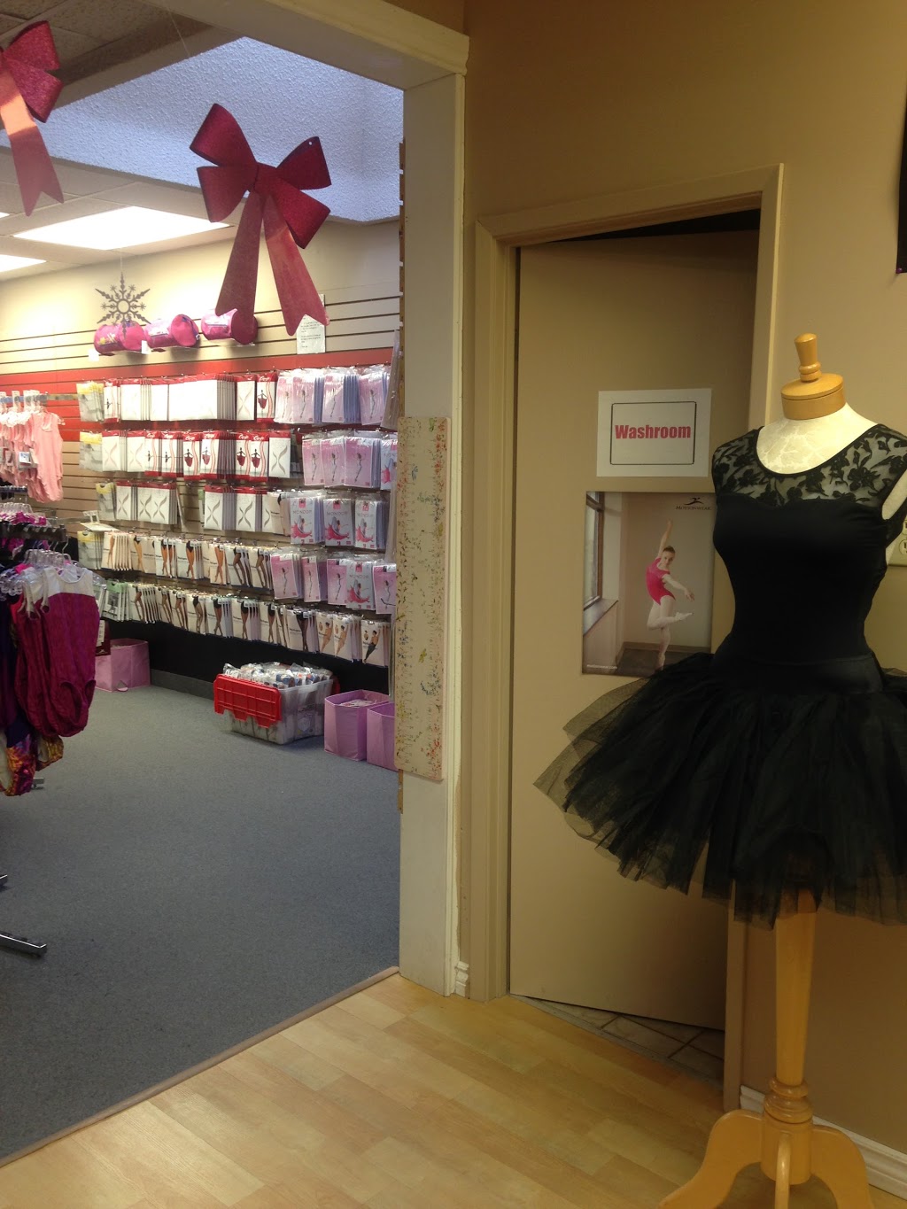 InStep Activewear | 635 Fourth Line, Units 12-13, Oakville, ON L6L 5W4, Canada | Phone: (905) 844-4415