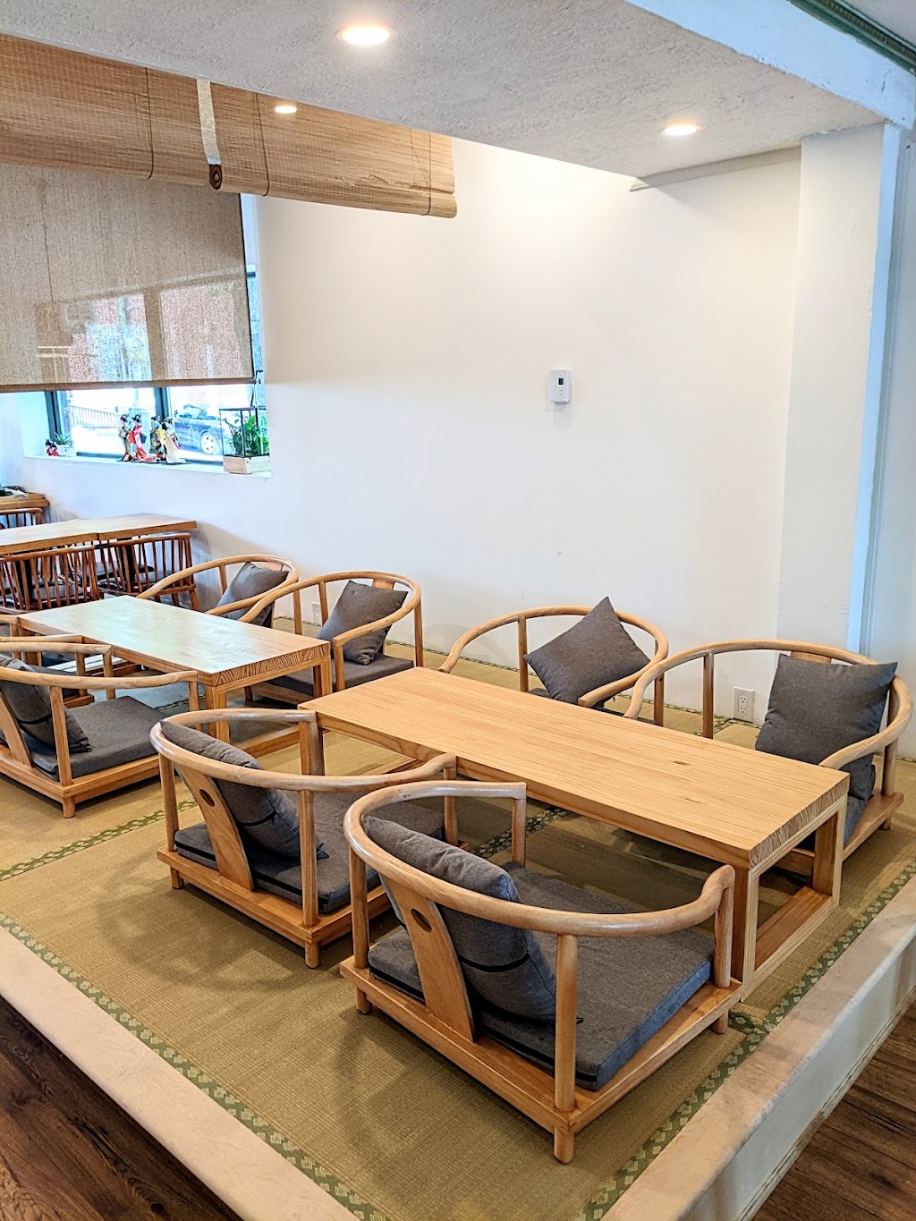 Mont-Brise Cuisine Japonaise | 130 Rue Ste Anne, Sainte-Anne-de-Bellevue, QC H9X 1M4, Canada | Phone: (438) 680-1095
