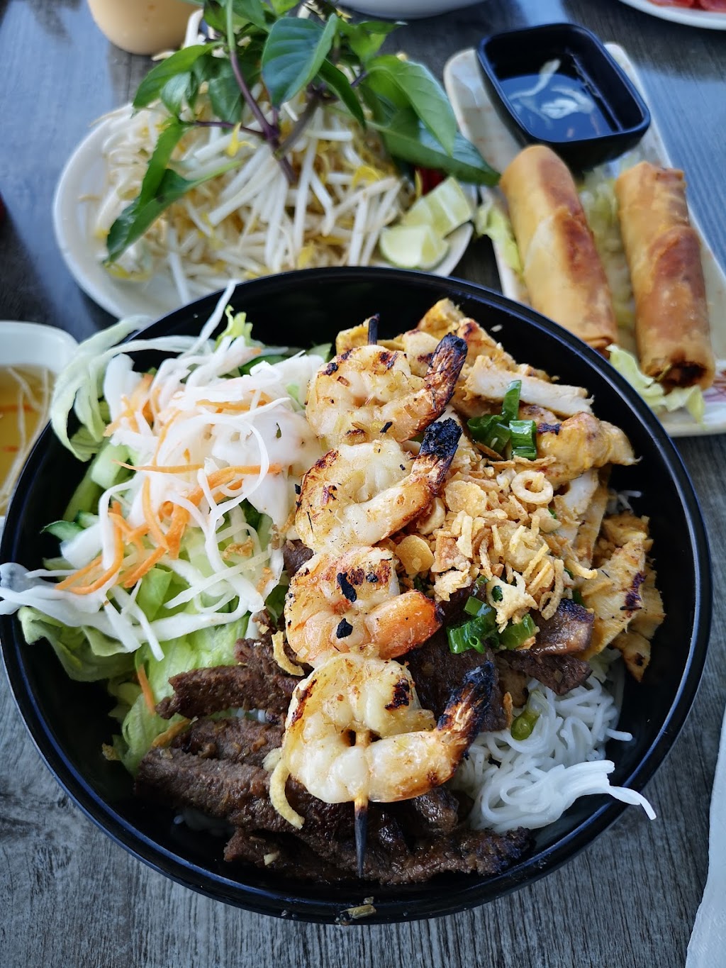 Kanata Noodle House 2 | 4049 Carling Ave, Kanata, ON K2K 2A4, Canada | Phone: (613) 435-8817