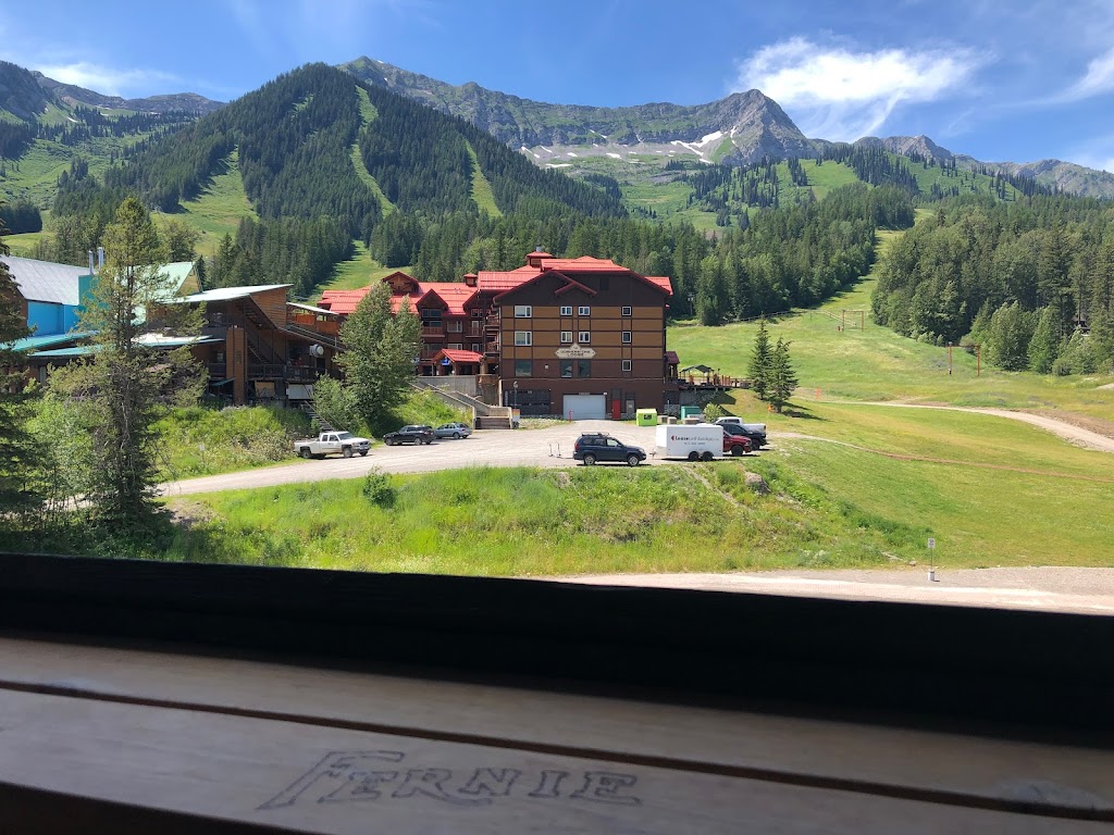 Griz Inn RMC Rentals | 5369 Fernie Ski Hill Rd, Fernie, BC V0B 1M6, Canada | Phone: (250) 423-9221